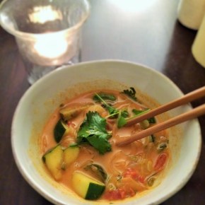 Healthy Vegetarian Vermicelli Red Curry in <30&nbsp;Minutes